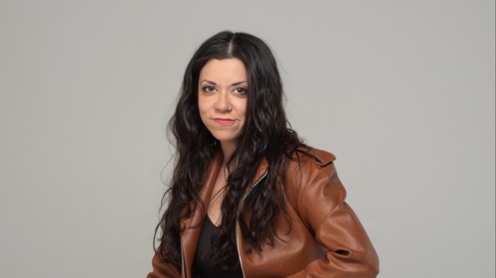Jessica Echegaray presenta "Fastidiosa": la comediante mendocina reflexiona sobre el arte de complicarse la vida